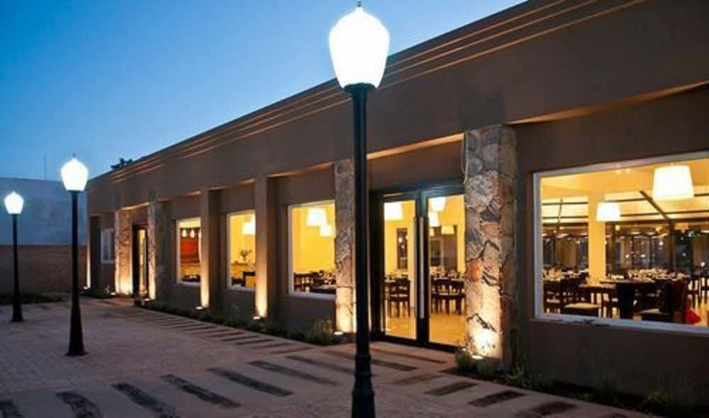 Pro Hotel Pilar (Buenos Aires)